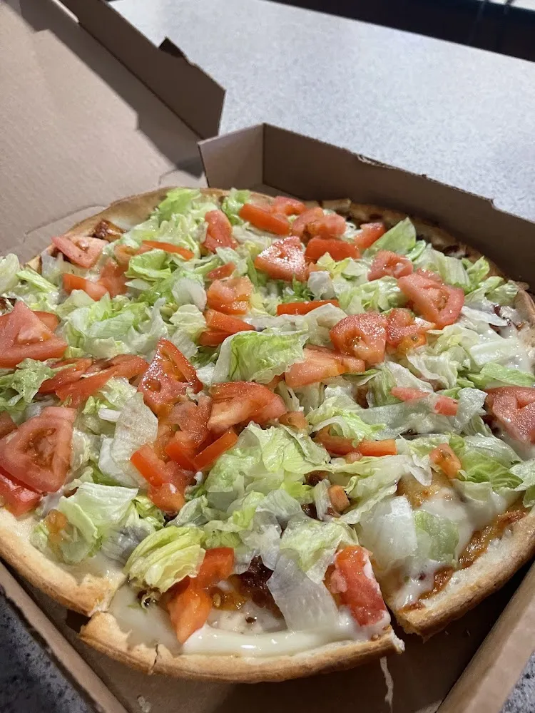 Specialty Pizza blt